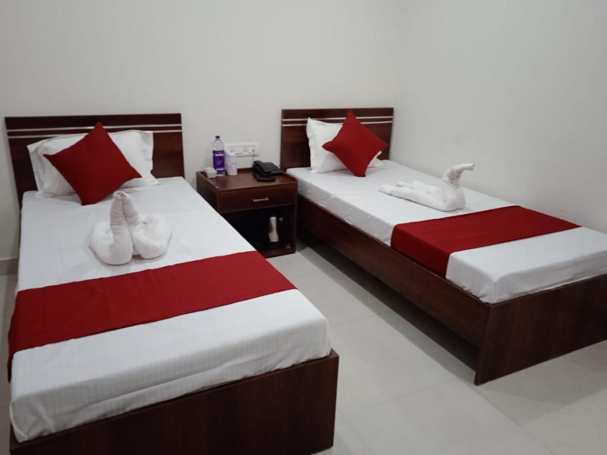 Hotel Haren Grand 구와하티 외부 사진