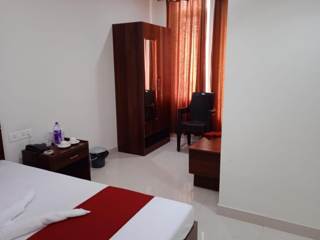 Hotel Haren Grand 구와하티 외부 사진
